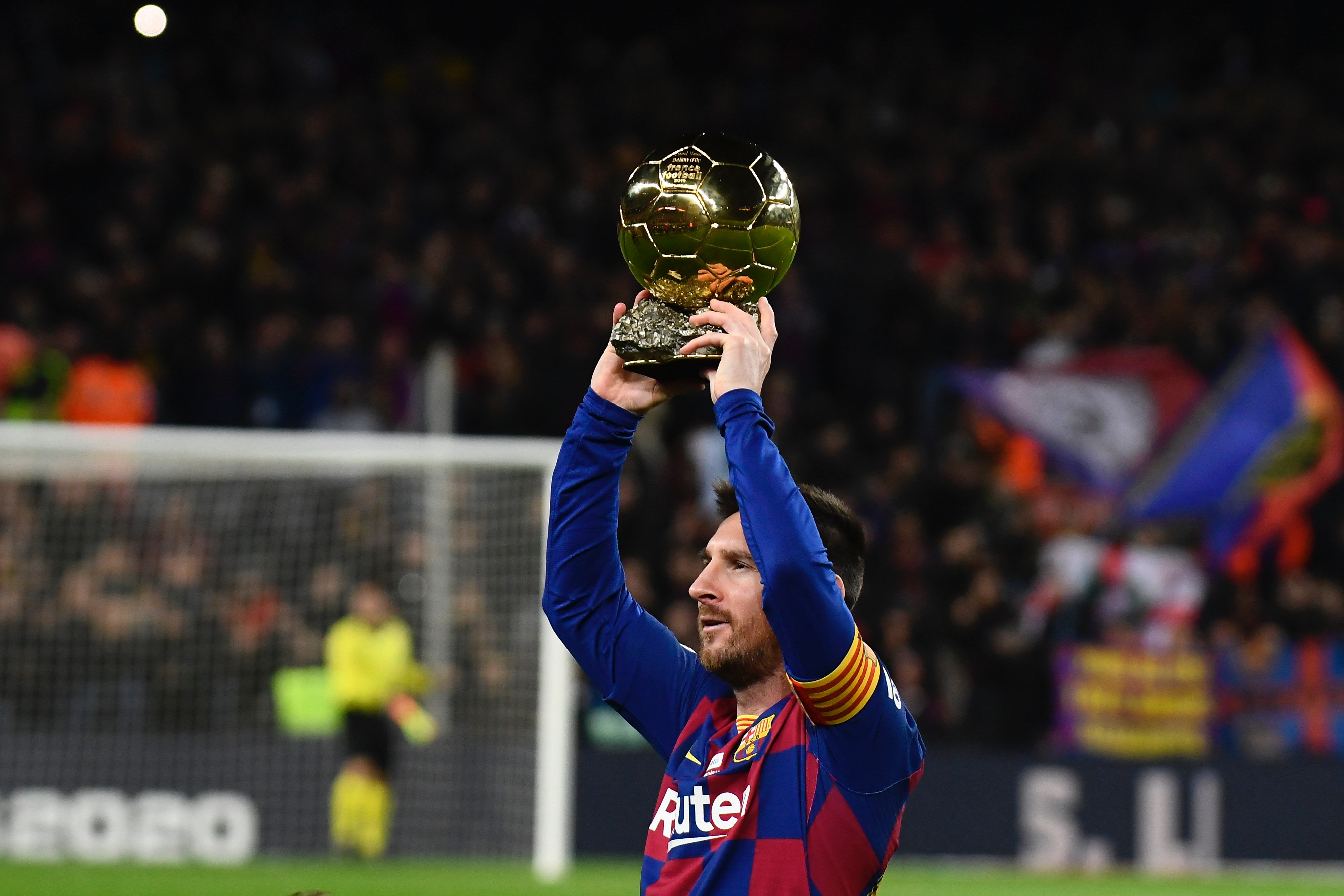 《鸣潮》今日正式公测，WeGame同步上线，一键账号互通