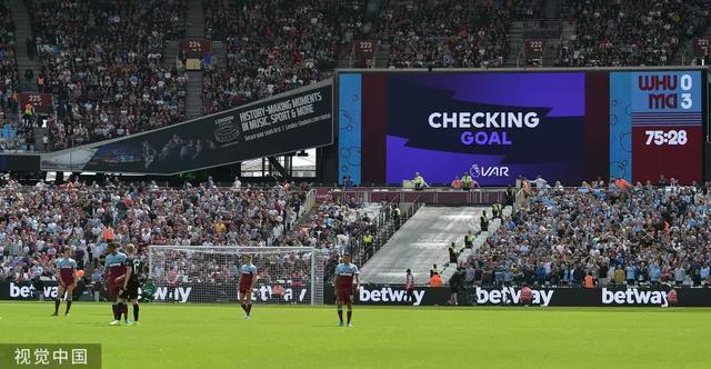 拓记：杨瀚森曾抱怨亚当斯轻易推走了他，但亚当斯已这么干十年了