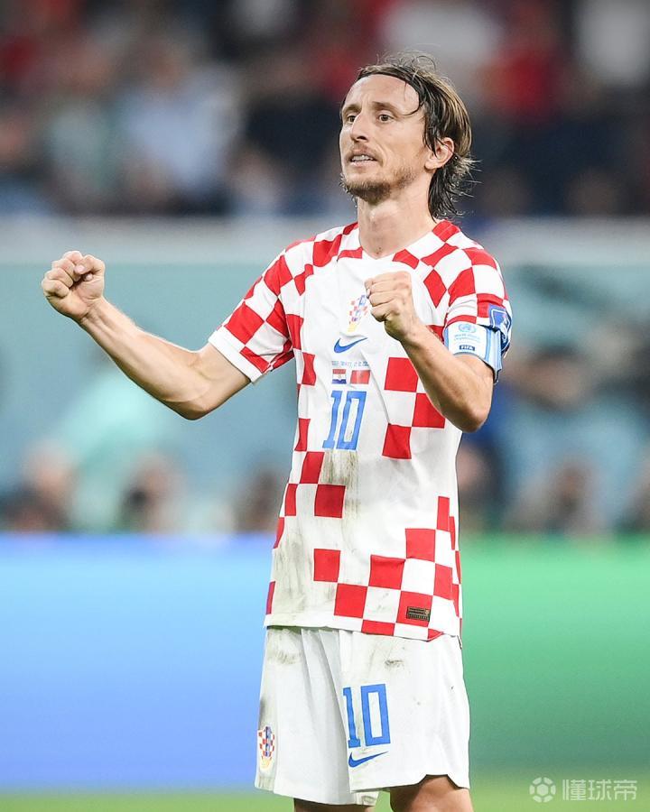 德甲焦点战：霍芬海姆主场硬撼勒沃库森